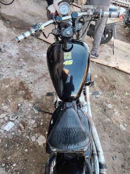 سلام عليكم هونده ستد ببر ٤٠٠ دراجه حلوه كابريترات اصليه بلكات جدد زنجيل جديد دراجة كاعدة بمليون وبيهة مجال قليل ماكان الكاضميه ***********
