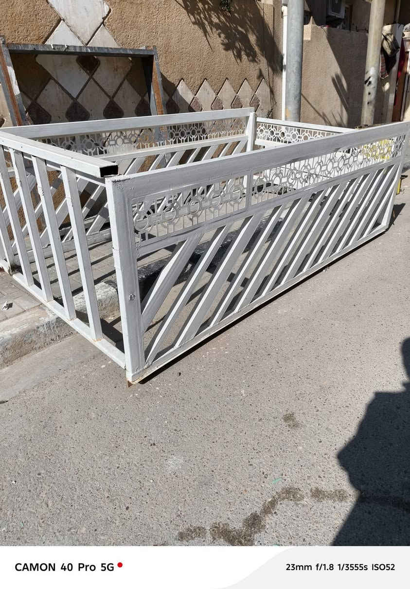 محجر نثيه جديد ونضيف بصره حي الشرطه 
سعره ٤٠٠
***********
