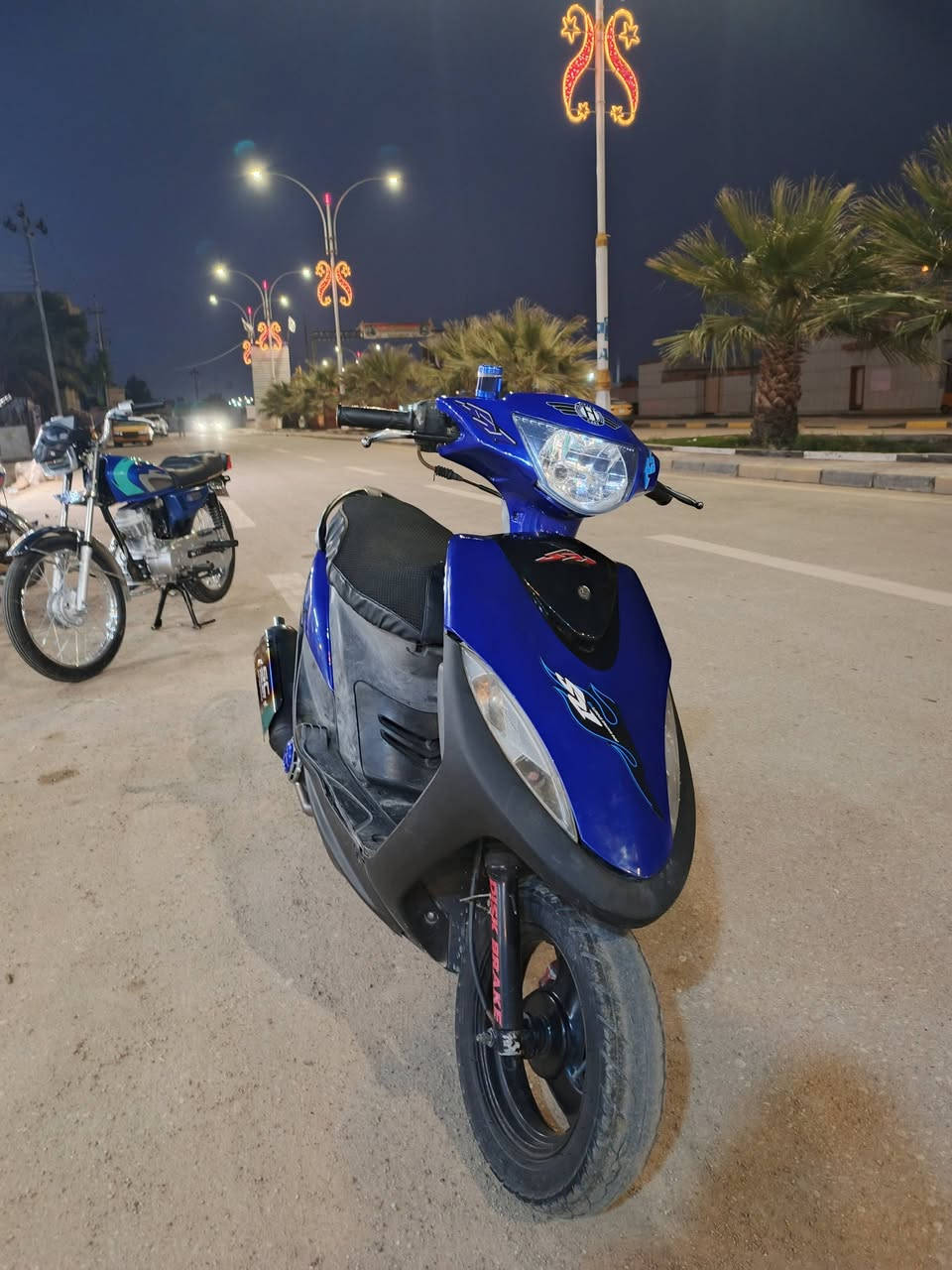 سلام عليكم ماكس عدله بلاد مزوده تزويد خارجي بس المكيه ما مطخوخه ع وضع الشركة الدراجه صار 3 اشهر من طالعه من الرمبه سلف هندر كله شغال كفرها تجاري هذا البلادي موجود اسود صالنصه البلاديه هم موجوده دراجه حلوه سعرها850 وبيها مجال بسيط حك الجيه مكاني العمارة قضاء الميمونة متواجد خاص ***********
