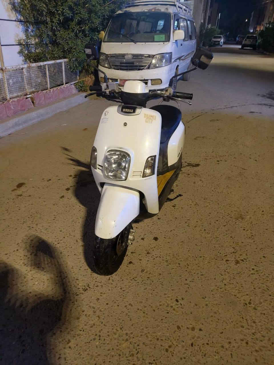 السلام عليكم مرخصه مدير الكروب
دراجه للبيع بوليس نوزل كفاله عامه مكينه ما مفتوحه ابد 
كفرات ابلادي كهربائيات شغاله نكره سلف الصبح اوراق موجوده مكان بغداد حي اور السعر 850 وبيه مجال للشراي 
رقم (***********
