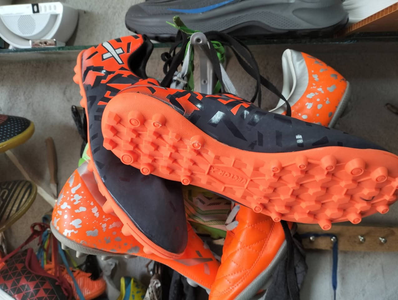 باله جديده حذاء كرة القدم في الموصل حي التحرير مقابل جامع ال البيت بل فرع اي ستفسار على مازنجر أو وات ساب أو على هذا الرقم ***********
