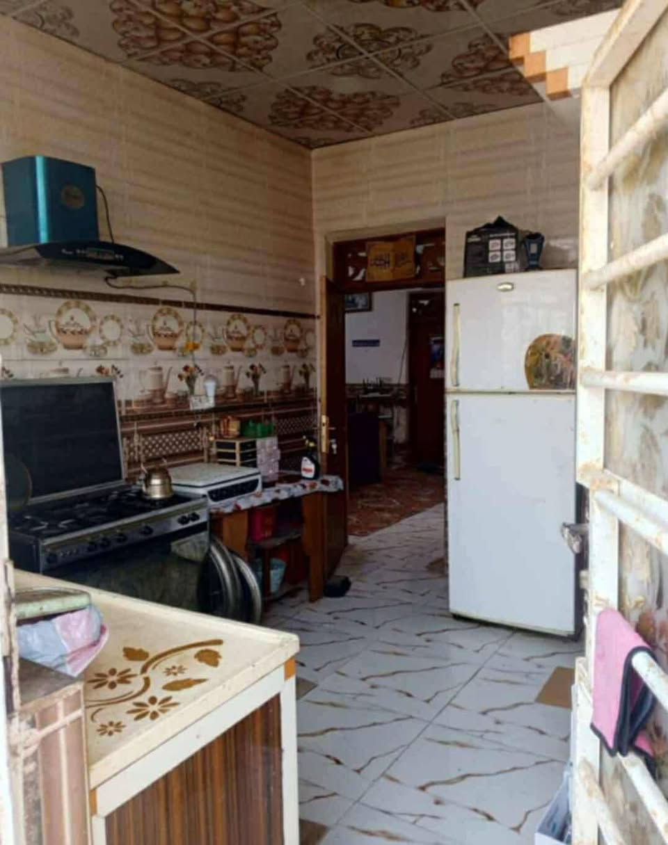 🏡 دار سكن للبيع – فرصة مميزة

الدار مطلوب اسكان 15 مليون
السعر المطلوب باليد 60 مليون
( الاساس كونكريت مسلح وبقية البناء عكادة شيلمان)

📍 الموقع: الشافعية
📐 المساحة: 150 متر مربع
📄 نوع السند: طابو صرف
🛣️ موقع مميز يقع على سايدين المعمل
الدار يتكون من 3 غرفة نوم وصاله عدد 2 ومطبخ واستقبال كبيرة وصحيات داخلية وخارجية

✨ موقع حيوي ومناسب للسكن والاستثمار
📞 للاستفسار مراجعة مكتب علاء الخالدي للعقار أو الاتصال بالرقم ***********
