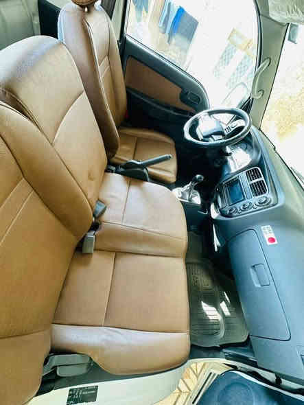 كيا بنكو ٢٠٢٣ رقم بابل
بسم الشركة تحويل مباشر سنوية جديدة 
تخم تاير، حدادية فول، كفالة عامة محرك وكير، فول مواصفات شاشة كامرة، شباك نيكل، حساسات، اشاير مري، تحكمات ستيرن.

السيارة ماشية ٦٩ الف مثل ما موضح بالصورة

سعرها ١٥٨ بيها مجال حگ الجية

مكانها الحلة مركز المدينة 

السيارة مكفولة كفالة عامة
***********
