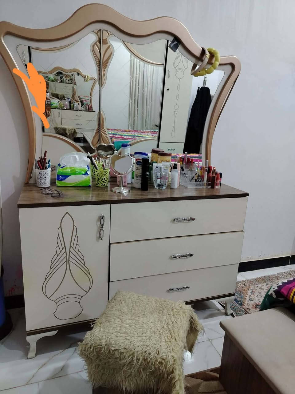 غرفه تركي للبيع 400 العنوان ابو الخصيب
