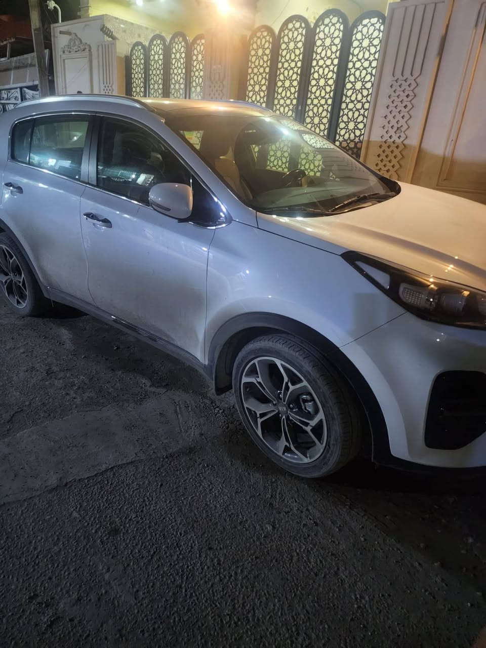 من رخصت الأدمن المحترم 

متاح كيا سبورتج موديل 2020

جيتي لاين كفالة عامة 

ماشية 44 رقم بغداد 

مكلف بالنشر رقم صاحب السيارة

 السعر (227 ) بيها مجال حك الجية 

***********
