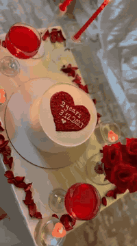 كيفكن صبايا🥰 لمحبي الطعم الرائع والذوق👌🏻 الجميل كيك 🎂🎀حسب الطلب جميع المناسبات🎀خليكي مميزة معنا وبهري ضيوفيك 🥰 
اعراس حفلات اعياد ميلاد يوجد خدمة توصيل جميع مناطق اربيل للتواصل واتس فقط  ***********
