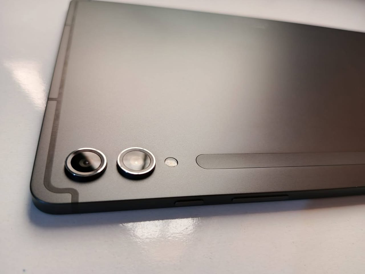 s9Plus
جهاز غني. عن. تعريف. 
شاشه. اوملت. 
120هيرتز 
12.2انج.  
بطاريه. عملاقه. 
معلاج. عملاق. سناب دراغون 
ضافه. الى ملحقات قلم وشاحن وكارتون فقط 
سعر 730الف 
واتساب 
***********
