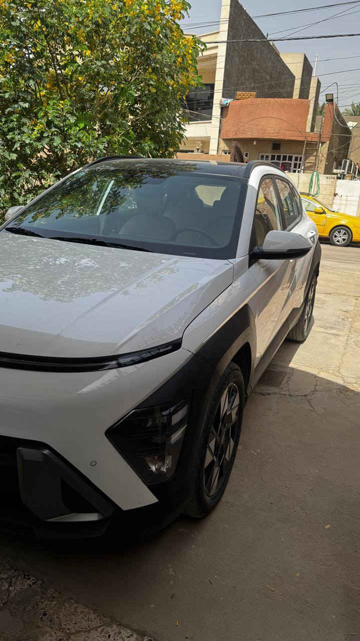 السلام عليكم 
هونداي كونا خليجي 2024 فول مواصفات رقم بغداد سياره مكفوله وجديده محرك 2000 دوش بصمه بانوراما كير تعليك درايف مود حساسات أمامية وخلفية اشاير بالمري والمري شفط ويل كبير شاشه كبيره وتبريد بيانو 
لد امامي خلفي تبريد قطعتين سياره دشبول متغير الالوان تشغيل عن بعد كاميرا دواره مانع انزلاق واي بي اس ومانع تزحلق وهواي بيها مواصفات ماشيه 16الف 
السعر 190 ورقه 
إي استفسار رقم صاحب السياره 
*********** 
مكان بغداد السيديه

