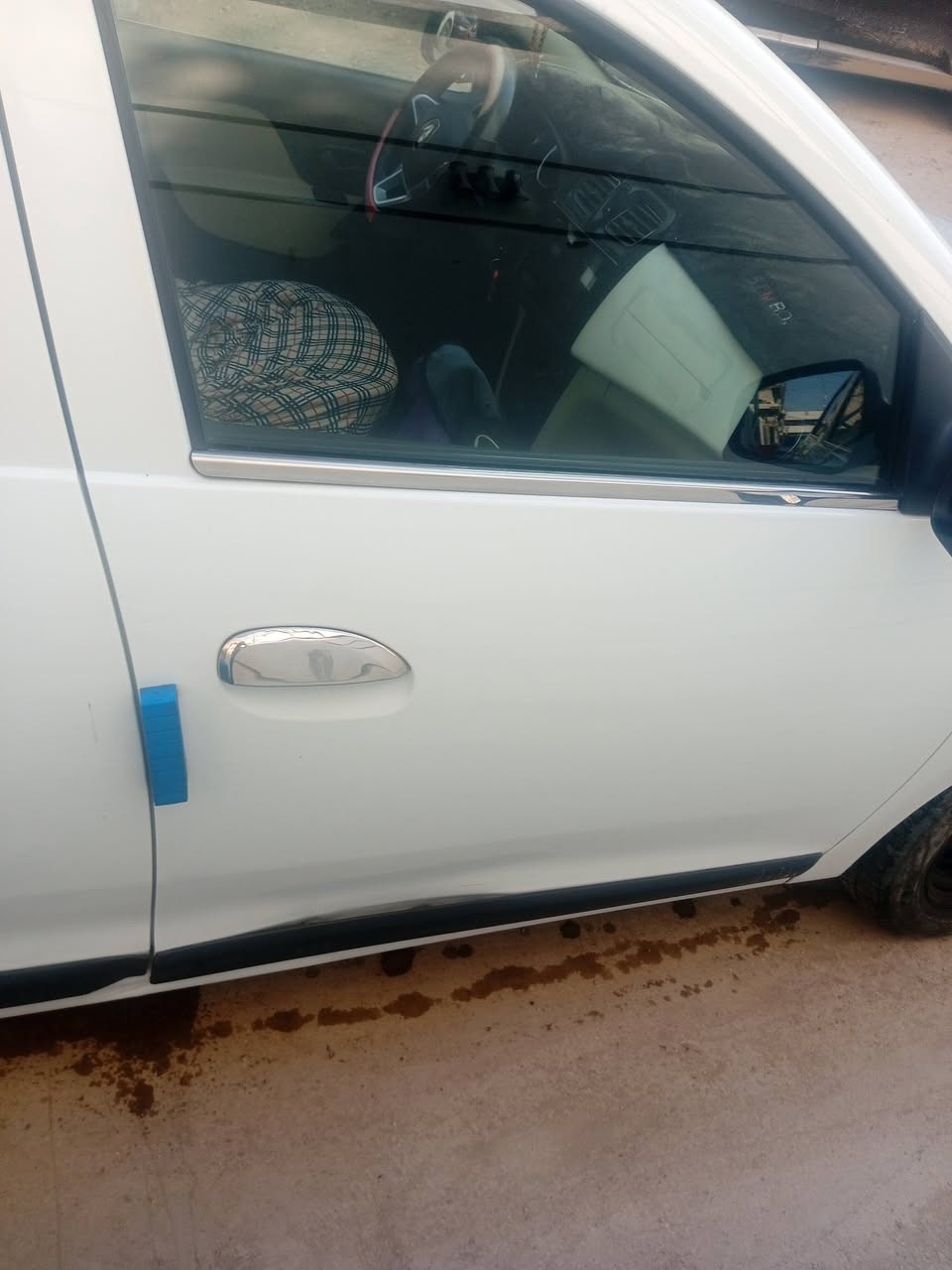 السلام عليكم رينو سمبل ١٩ للبيع
السيارة بيها بارد اثر طخات او متبين اله بلسونار 
مسوي ادامة كاملة بعد السونار باقي كم حاجة بسيطة
جبن الدهن مبدلة جان بيها نضوح قليل هيه او جبنة الكير  تخم كامل بدلت اصلي بلكات تخم اصلي قوايش اثنينهن اصليات بدلتهن بس مع العلم بيهن بعد عمر لين فاتح فاتح بطريقي عبوة فيت بم اصلي مبدل  تخم تاير امامي صار  ٦اشهرتقريبا مبدلة  او الخلفي صار سنه مبدلةهم جدد  السونار صار اسبوع ماخذة   صدر ها نظيف 80% 
السعر مال بيع ٧٩ او متلكي بسعرها خواتها مفلشات او بهن صبغ اكثر من قطعه  دينباعن اغلى  او السيارة بيها الباب السكن طخة خفيفة بعدني ممرجعها ابو دراجه قبل كم يوم  طخني او واضحه  بلصور كلشي  ارجع او اكد السعر 78 مال بيع  بيها مجال كلش بسيط مكاني كاظمية سنوية جديد هزة جديدة  ***********
