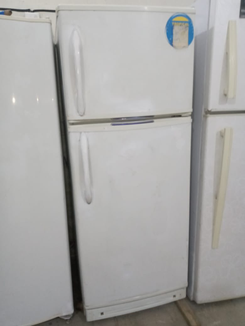 كلمن وسعره حله باب المشهد شارع مقابل مستشفى الولاده
ثلاجه وسط سعر 100 ثلاجه حجم كبير 22 قدم سعر 150
***********
