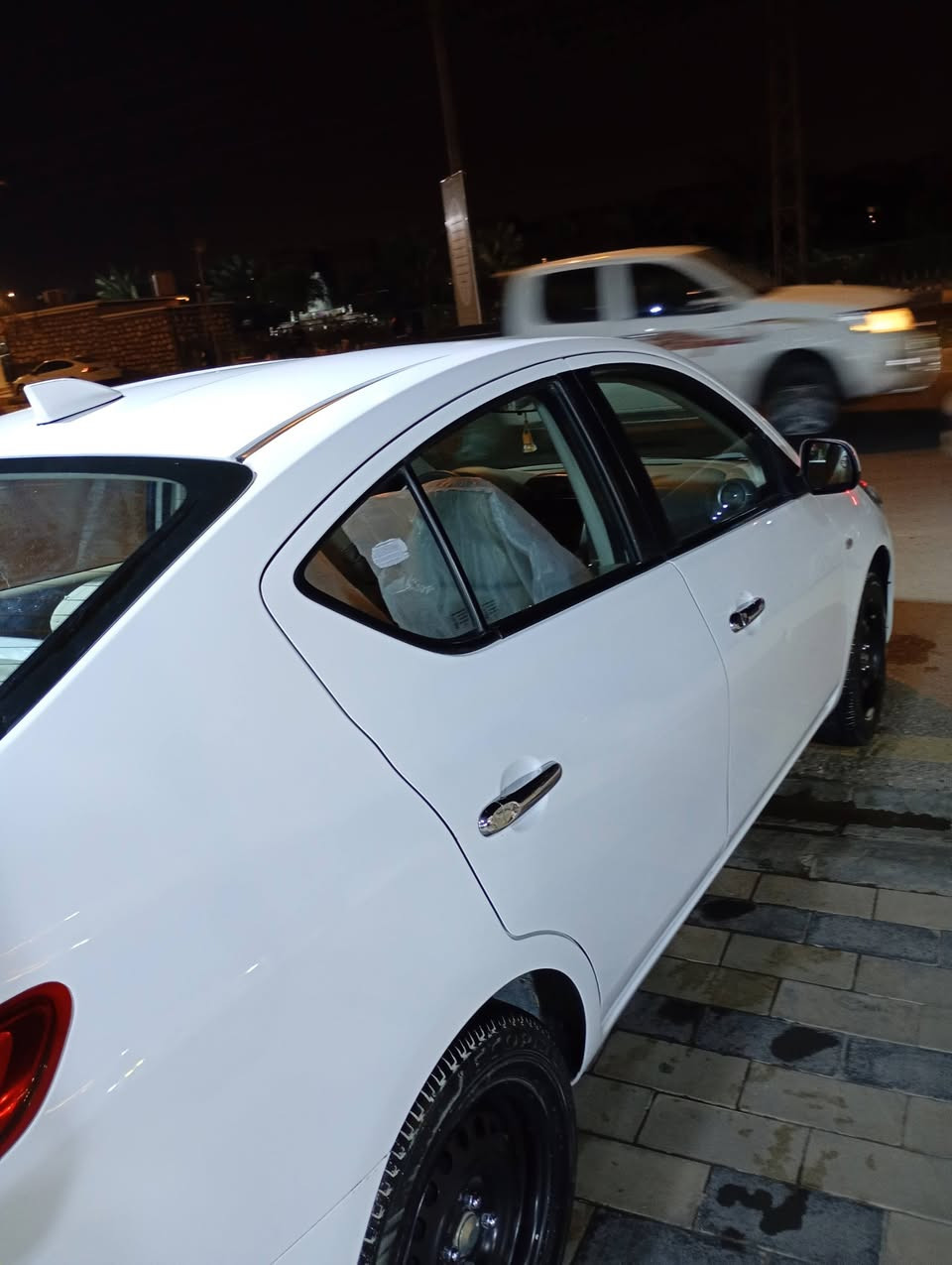 نيسان صني هندي موديل 2024 ماشيه 22الف كفالة عامة بيها بارد جاملغ خلفي وشوية من قبق الجنطة السيارة نظيفة جدا عارضها ب 112 وبيها مجال مكاني نجف ***********
