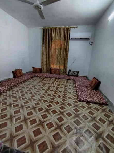 🌖بســــم الله الرحمن الرحيم 🌖
للــبيع بيـــت

في الفلوجة حي الخضراء ( جبيل ) 
المساحة : 260 م ( واقع الحال 280 م ) 
الواجهة : 14 م 
النزال : 20 م
الشارع : 11 م
طابق واحد 
مكون من ثلاث غرف نوم 
صالة 
استقبال 
مطبخ 
كراج 
حديقة 
نوع الملك : طابو صرف سند
بإسم شخص واحد
السعر: 140 مليون وبي مجال

‭0786 959 8192‬
