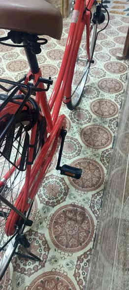 السلام عليكم باسكل بيدي لون احمر طماطي للبيع موديل 22 السعر 170 ويه التوصيل موجود توصيل لكل العراق *********** او خاص
