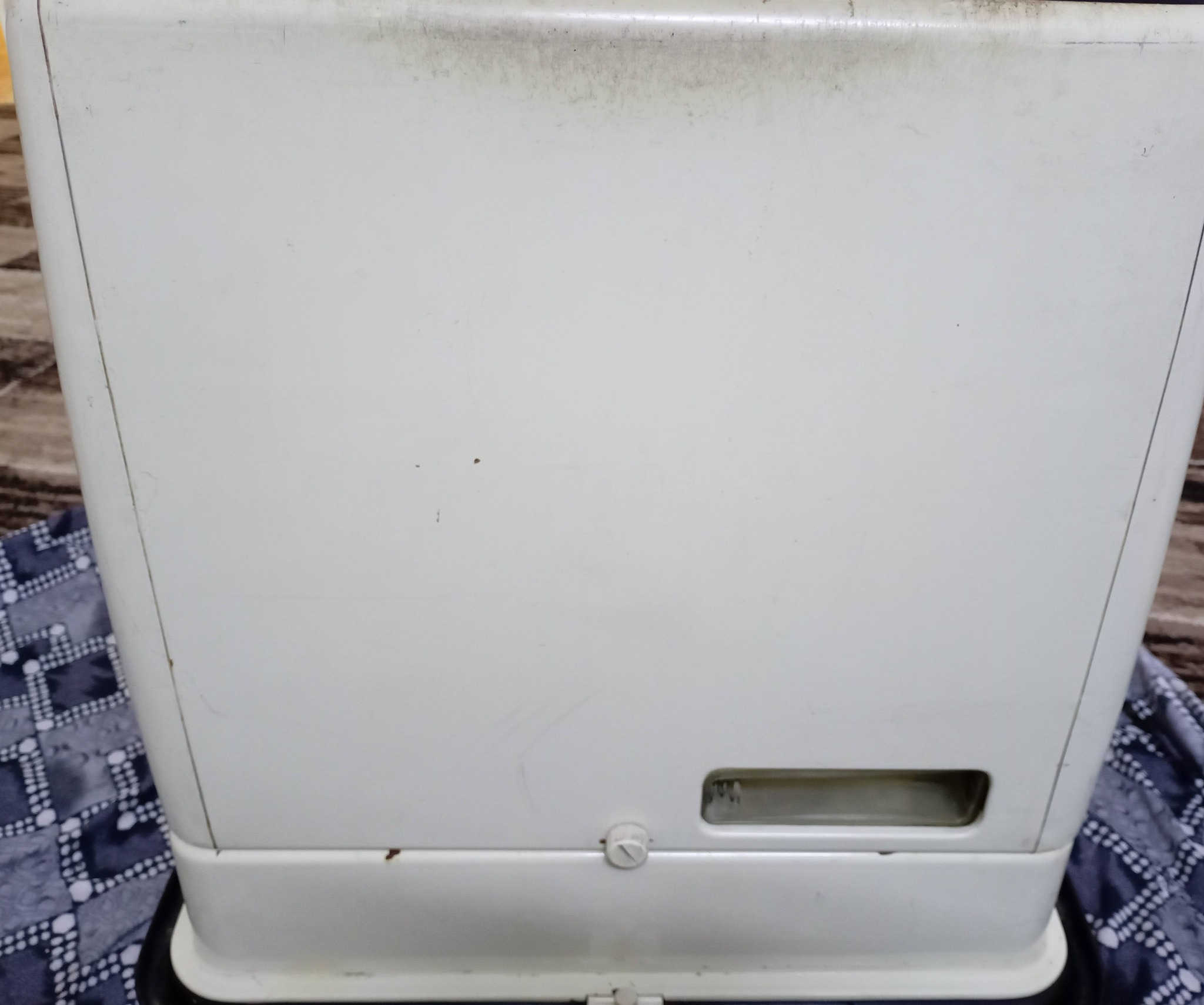 هاي الصوبه بدون كسر لحيم وصبغ سعرها 50.. المكان الموصل الأيسر ... ملاحظة... لا يوجد توصيل ***********
