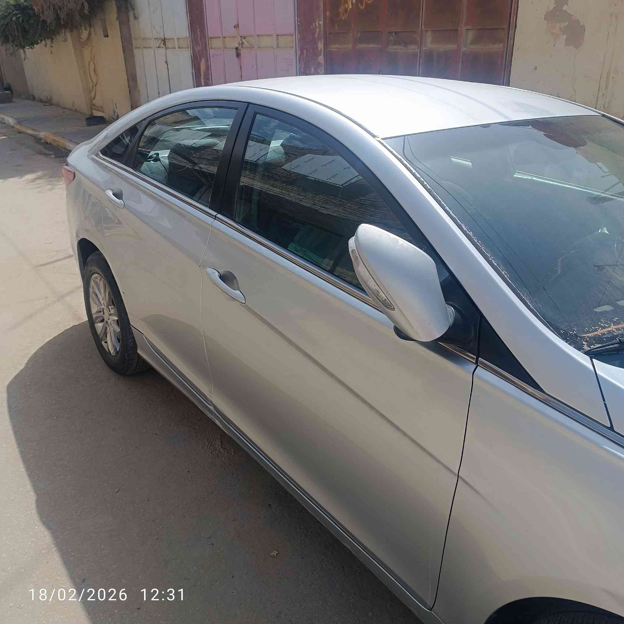 سلام عليكم البيع جاهزه والسونار وياها جديده مستعجل على بيعها الشراي فقط يستاهل مال جنيان ادامه كامله عليها الله يشهد حلوه هزه جديده رقم دولي 100 قفل  اهلا وسهلا باشراي عنواني الديوانيه ***********
