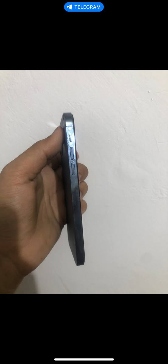 آيفون ١٢ برو الجهاز  كلشي مامبدل بي تفحصة باي مكان الجهاز بي فطر وحدة بل كلاسة مو بل شاشة و الحاكية مالت الاتصال عاطلة 
السعر 325 وبي مجال 
مكاني بغداد ***********
