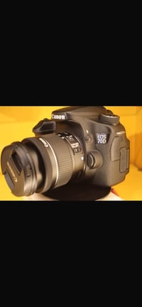 كامره كانونD70 غنيه عن التعريف مع عدسته سعرها 400 مستعجل على بيعته الش...