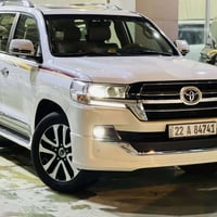 لاندكروز ٢٠١٩ جيهان شركات سيارة جديدة جدا ماشية ٩٠ الف مكفولة من الصبغ...