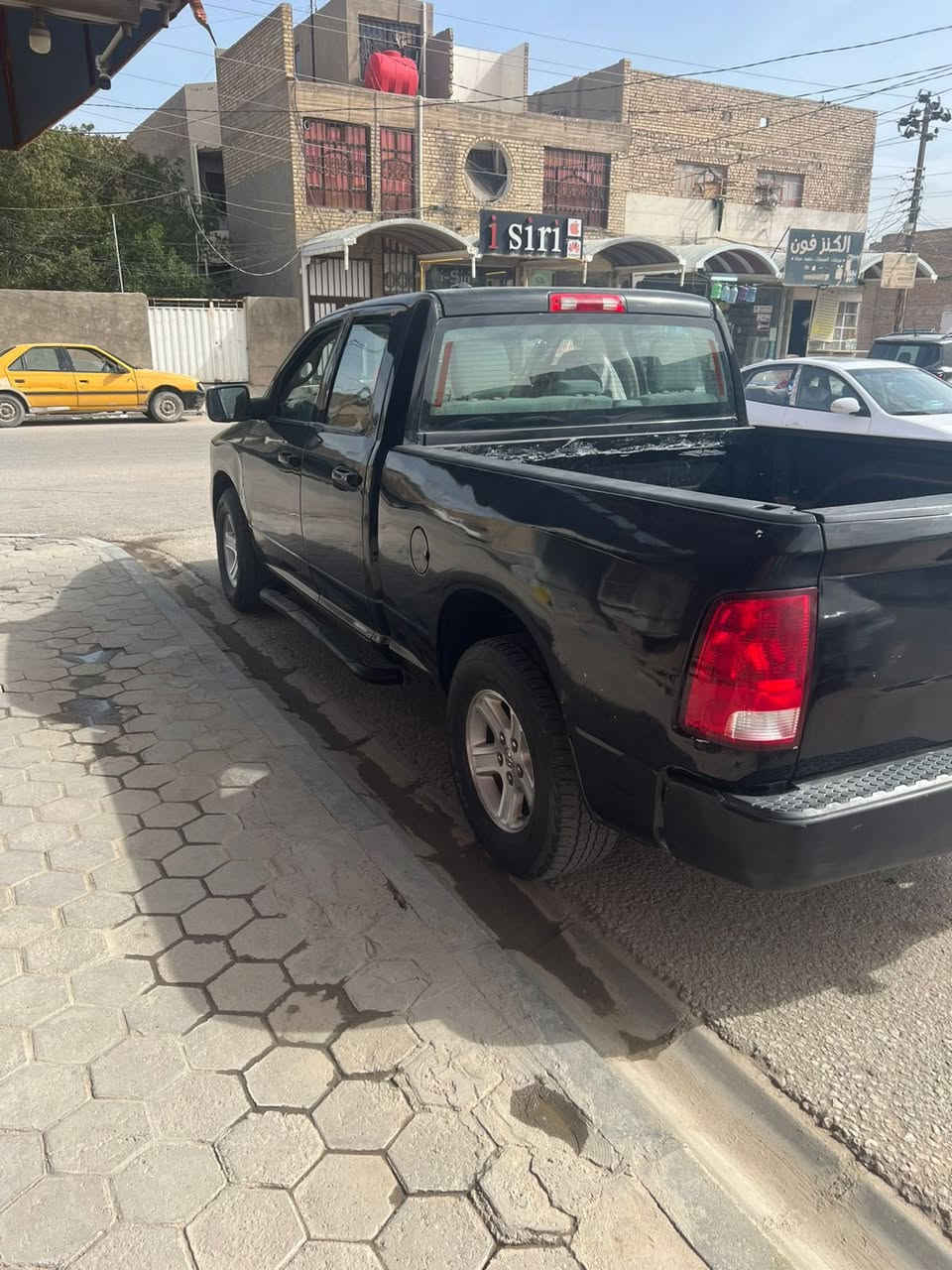 دوج رام 2018 مكينة 8 —5700 
طايحه عليها شجره مامتاثره التكم مصبوغه عام 
سعر 170
المكان نجف 
ممتواجد ع فيس فقط اتصال او واتساب 
***********
