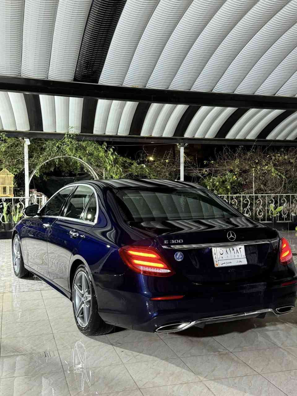 السلام عليكم Mercedes Benz E300 2018
سياره بنورما 

مقاعد خزن

شاشه جبيره تدفئه مقاعد فقط 

مكينه اربعه سلندر تيربو 

 وباقي الموصفات المعروفه بمارسدس 

كير ومكينه وحداديه مكفول 
السياره صفر مسج حاليا وصيانتها الدوريه كامله 

سيارت وارد أمريكي حادث سرقه دعاميات الخلفيه والاماميه والجاملغ 

للتواصل ***********
