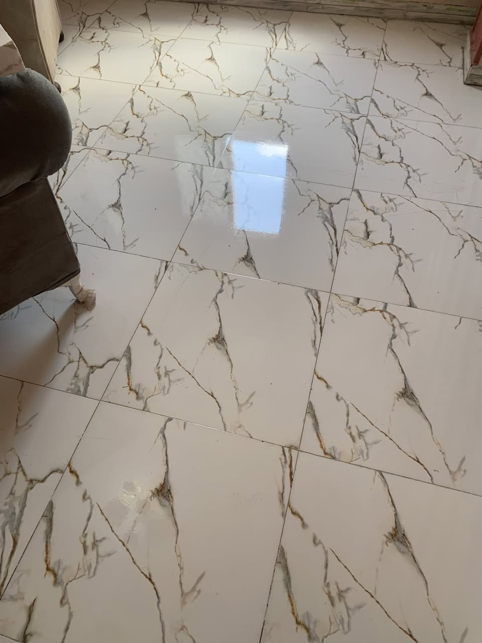 يوجد كادر عمل سيراميك وحدائق باسعار مناسبة 
***********
