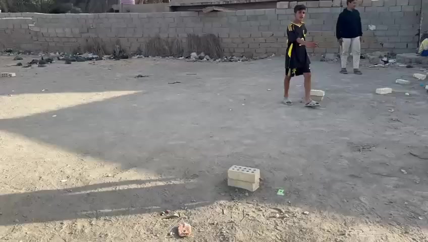 سلام عليكم/ قطعه ارض للبيع طابو زراعي سند25 مساحته 115 متر  واقع حال 135 الوجه  10 ونزال 11 ونص
موقع القطعه عله طريق اولاد مسلم  اول ما تعبر سجه عله ايدك ليمنه 
الاستفسار عله هاذه رقم ***********
