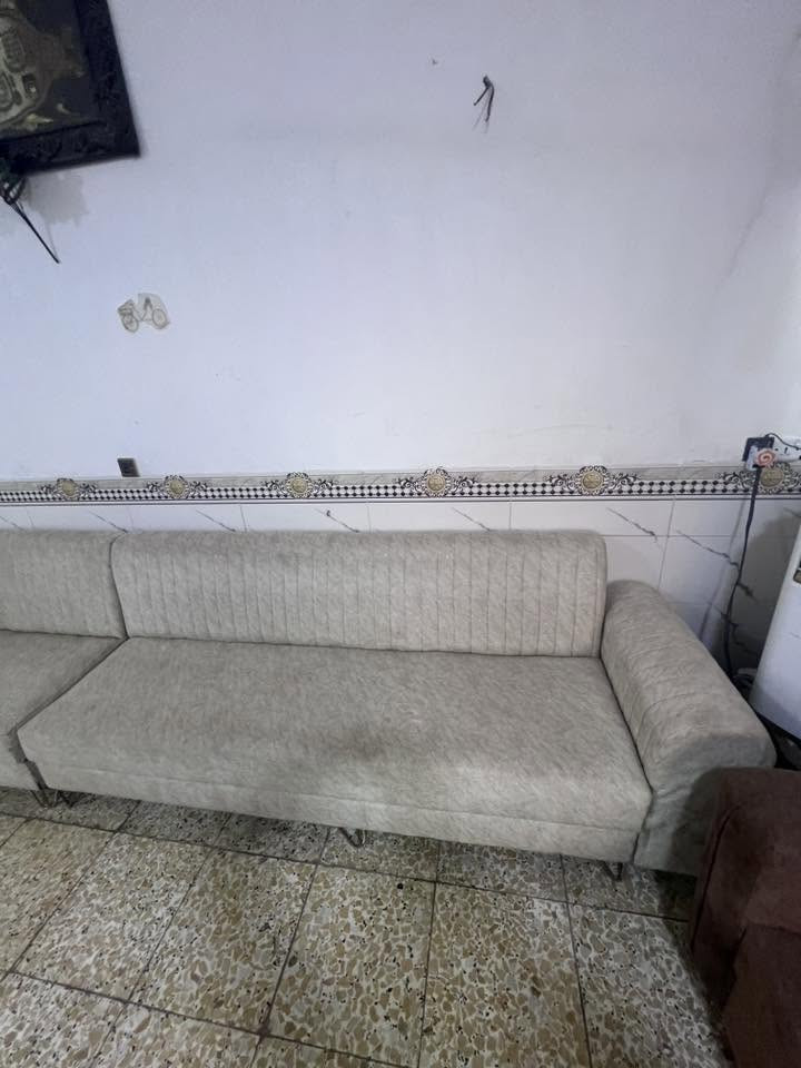 للبيع 8 مقاعد ب175
***********
