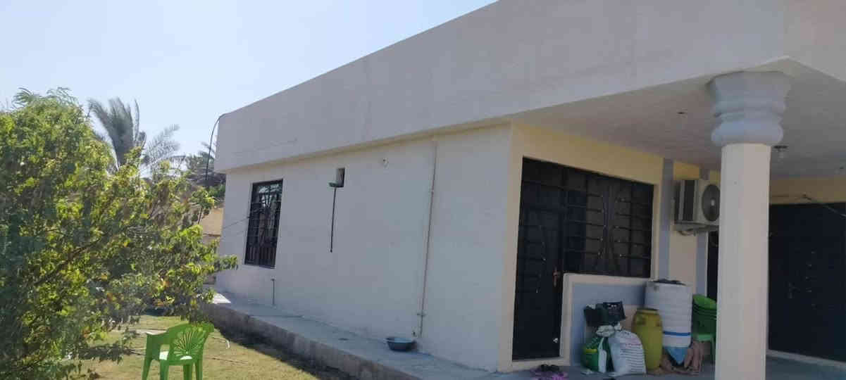 مكتب الجبوري للوساطة العقارية
قطعة ارض مساحته الكليه 575مساحه البناء140متر

كامل الخدمات ماء كهرباء تبليط لحد باب البيت 

بيت مع الأثاث الموجود لبيع 

العنوان شارع معمل غاز الرحمن مقابل المستوصف الجديد 

التفاصيل اكثر اتصال 
***********
