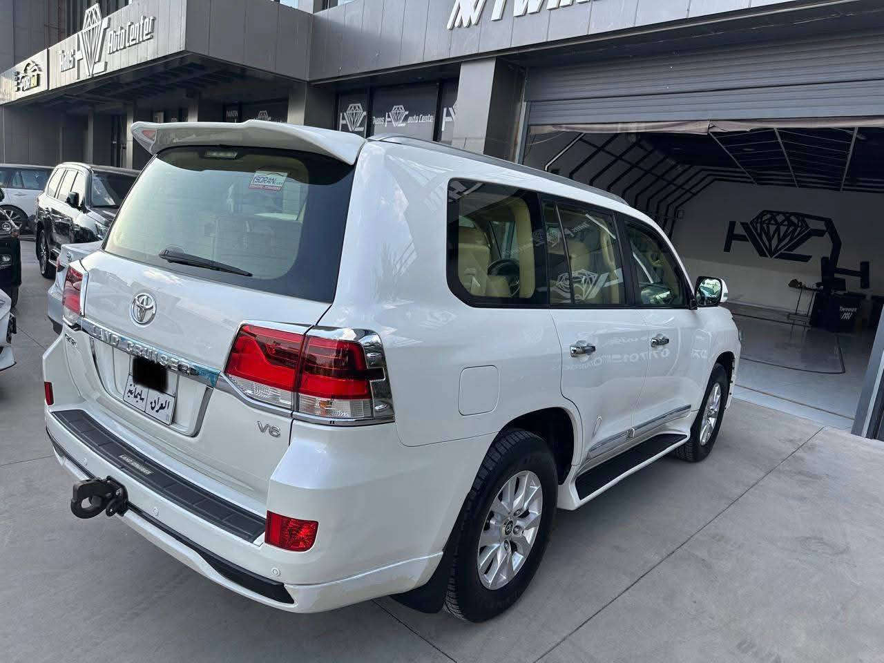 تويوتا لاند كروزر 2017 مواصفات فطيمي 
الدرجة الأولى سفر شركة
المسافة المقطوعة: 95 ألف كم حقيقي بشرط الفحص
السيارة نظيفة جداً وجديدة ما شاء الله

🟦 السعر  _ الطلب في التعليقات سيأتي إليك مباشرة 
                  فقط على الصفحة مو على كروب

القير والمكينة بشرط ولم تُفتح 

رقم المالك: ***********
