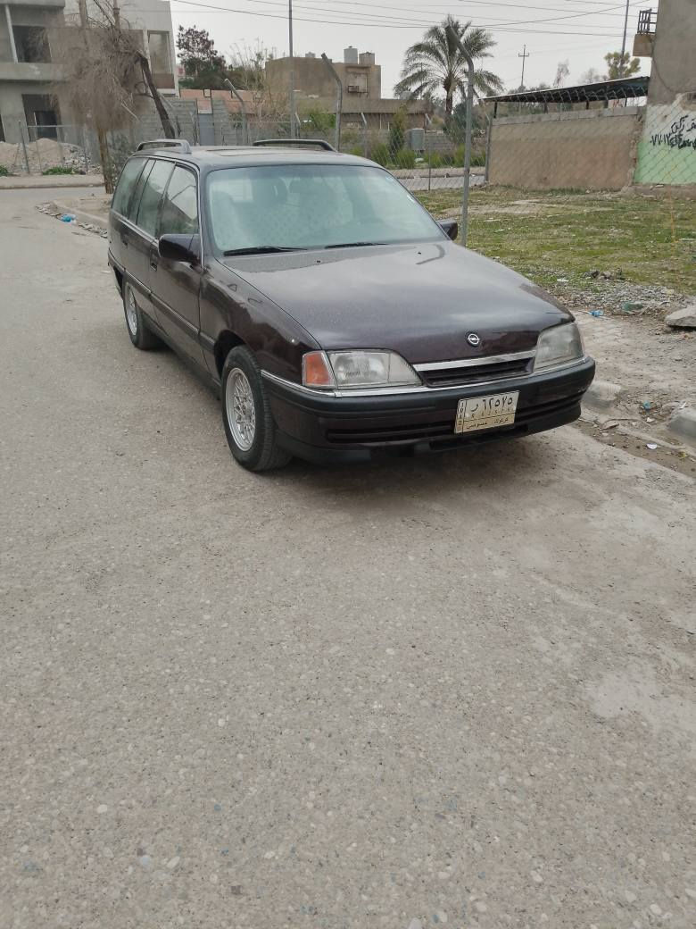 اوبل اوميكا موديل 93 سنويه مشروع وطني لحد 29 مصبوغ عام جماليه بدون معجون السياره بدون ضربه وبدون خياس لون بذنجاني حجم 20 بلادي محوره كابريتار الغرفة علئ وضع الشركه كهربائيات السياره شغاله
سلايت اي بي اس باور جامات كهرباء محرك لا صرف ولا بخار 
العنوان كركوك طريق بغداد 
*********** كركوك, العراق
