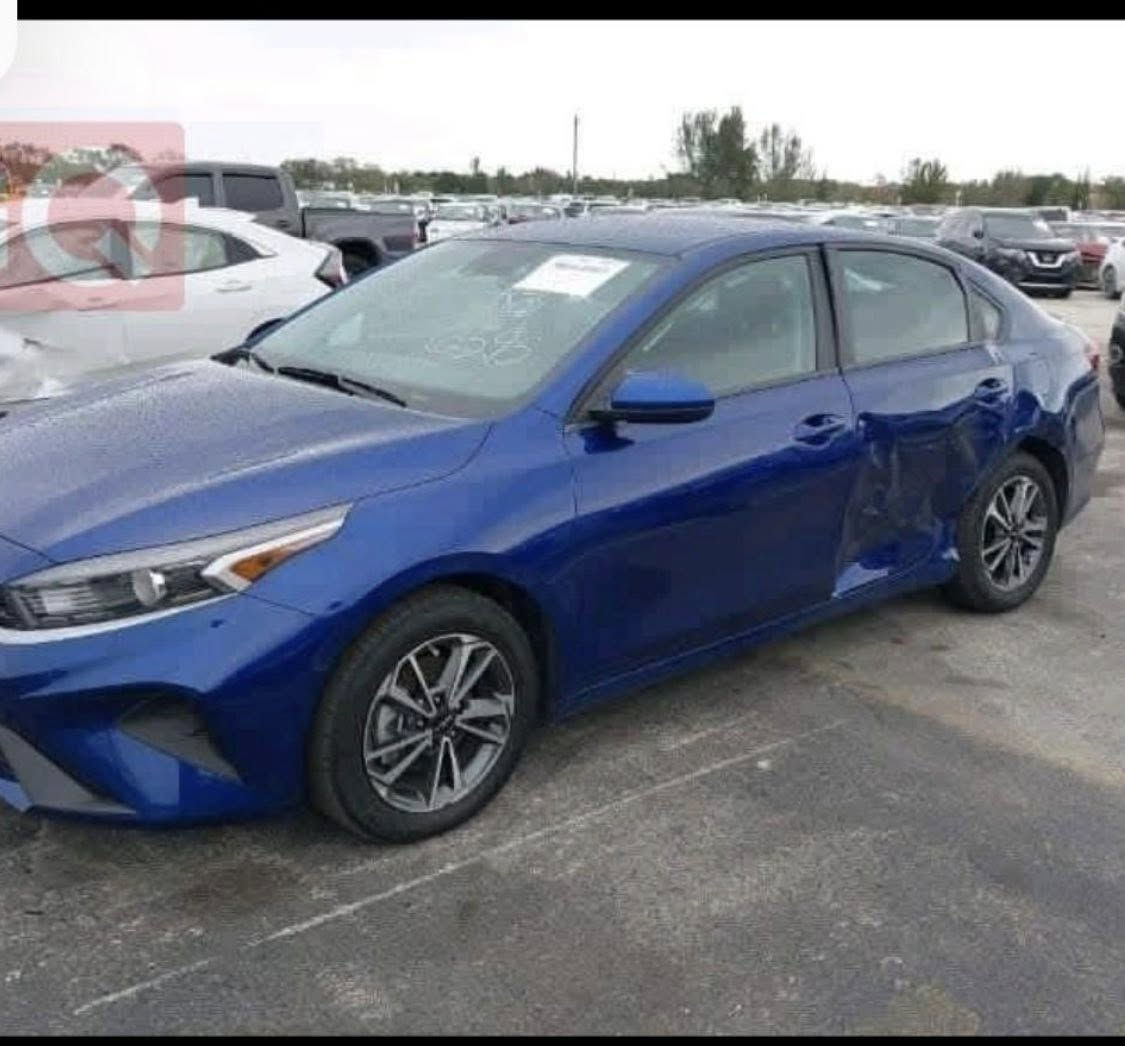 كيا فورتي موديل 2023
حادثها فقط باب خلفي
سعرها 168 ورقة 
اي استفسار ***********
