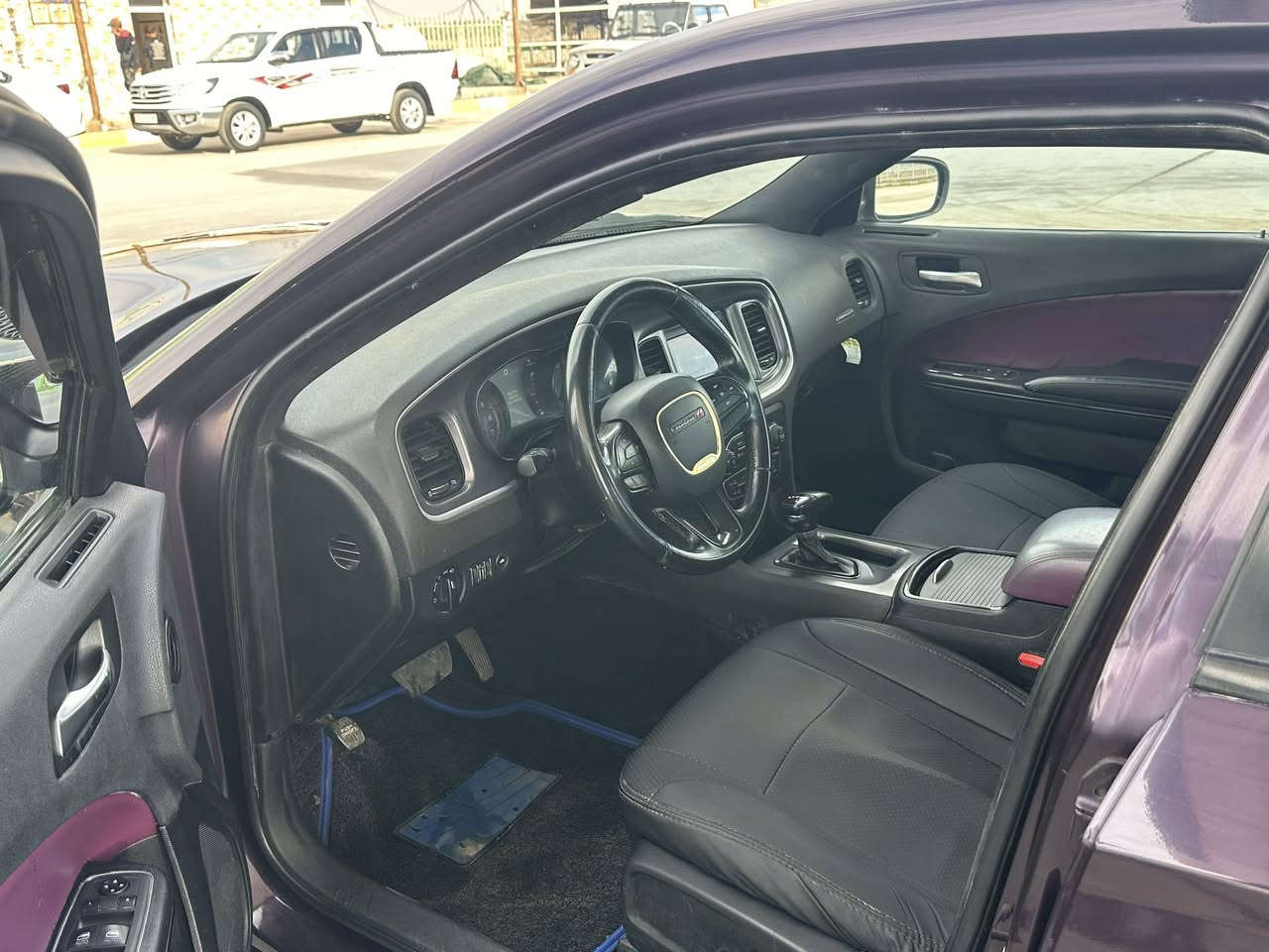 سلام عليكم
جارجر موديل 
2020 sxt 
رقم اربيل الجديد سنويه 2027  تحويل او وكاله 
محرك 6 سندر 
تو ويل 
ماشيه 145 مايل 
صور الحادث 
بالمنشور
 بدون دواخل بدون ارباك يعني شاصي لغد كفاله 
ابيع صبغ عام صبغ عام  
السعر 174 ورقه 
شرط محرك كير كفالة 
مكانها بغداد بسمايه 
***********
