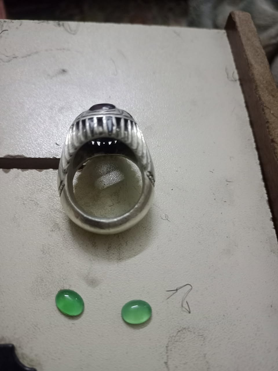 السلام عليكم احبتي محبس انتيكه يهودي 40 غرام صافي نقص بس الحجر النص وعندي يرادلها جرخ للحجر 150 قفل قفل مدينة الصدر .


**إذا كنت صاحب هذا الإعلان وتريد حذفه لأي سبب، رجاءا أرسل رسالة إلى الدعم الفني**