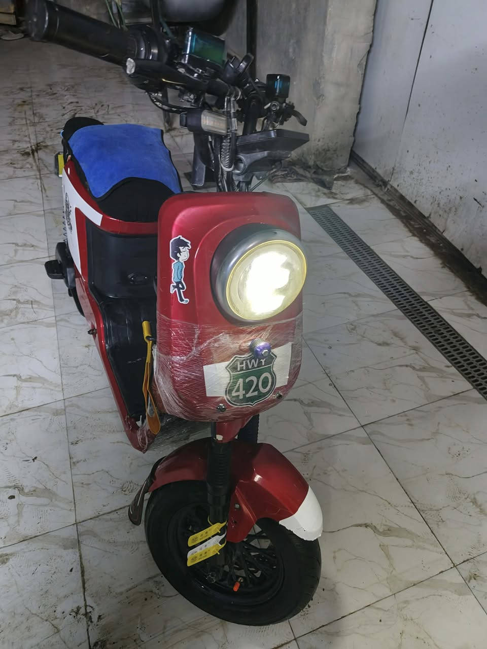 السلام عليكم
دراجه 009 ريان للبيع 
موديل 2025
اربع بطاريات حجم 28 امبير
دبكات أمامي خلفي
تشتغل سويج والبصمه عوزها باتري
كهربائيات شغاله فقط الاشاير
معدل سرعه حقيقي 50 مثل ما موضح بالفيديو
قفل جنطه
قفل سكان
لايت أمامي
العقل شغال بلادي 
نقوصاتها: كتف اشاير وبك لايت 
كفرات بيهن كسر
السعر :350 الف
مكاني ناصريه مركز


**إذا كنت صاحب هذا الإعلان وتريد حذفه لأي سبب، رجاءا أرسل رسالة إلى الدعم الفني**