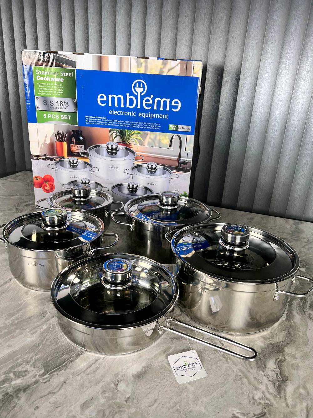 توفرت غسالة قنفات وسجاد ومفروشات  
هذا مو جهاز شفط عادي،
Eureka جهاز تنظيف متكامل
✅ يغسل القنفات والموكيت (يرش ماي + منظف ويسحب الوسخ فوراً) يعني غسل وتجفيف 
✅ ينظف الكنب والكراسي القماش
✅ يسحب الماي والأوساخ الثقيلة
✅ يزيل البقع الصعبة والروائح
✅ مناسب للبيوت، المحلات، السيارات
إصدار نادر وقطع محدودة 🔵
ضمان سنة من تاريخ الشراء 💯

للحجز والأستفسار مراسلة خاص الصفحة 📨 📩 
او التواصل على الرقم *********** واتساب
التوصيل لجميع المحافظات 🇮🇶 

