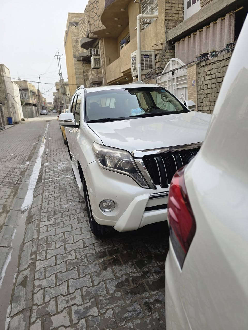 السلام عليكم
برادو ٢٠١٤ وارد خليجي 
بدون ضرر وصبغ وتبديل مكفوله كفاله عامه 
الموصفات 
فول مواصفات السياره جاهزه ورقم بغداد الانكليزي 
مكان سياره بغداد الكرخ  
للاستفسار الاتصال ***********
