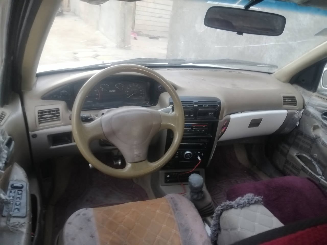 السلام عليكم للبيع سياره كيه سيفيا موديل ٩٣ رقم بغداد مشروع وطني رقم انكليزي السيارة مال جناي حداديه نضيفه تايرات نضاف مكينه مفتوح كير عادي السياره خير من الله كهربايات شغاله سنتر لك ريمونت شغال السعر ٣٠ وبيهه مجال رقم الهاتف *********** العنوان واسط الصويرة مامتواجد عل فيس الشراي يخابر ويدلل تحويل تريد وكاله
