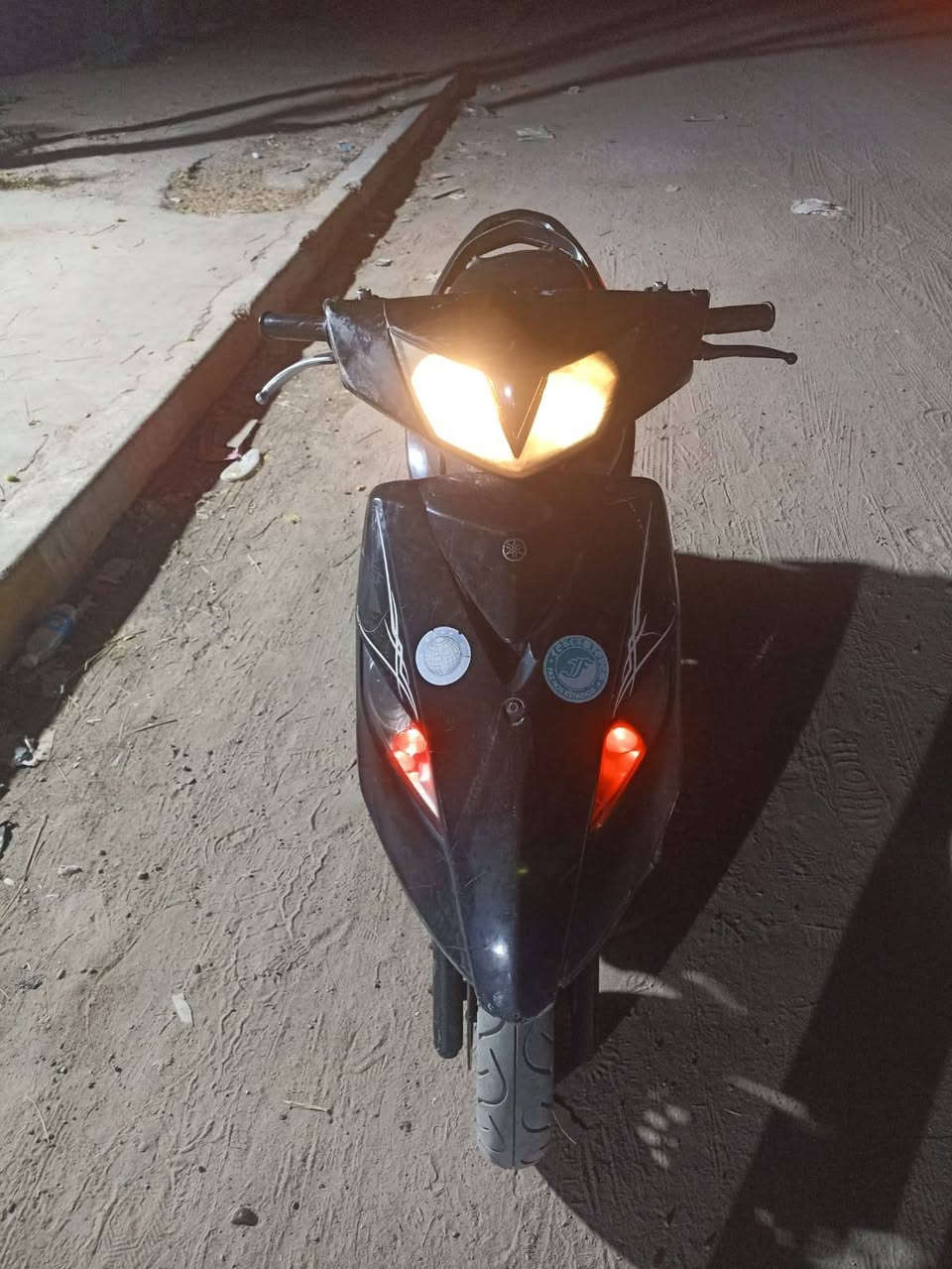 السلام عليكم دراجه ثعلب للبيع دراجه نكره سلف وهندر مكينه ناعمه خرسه كهربائيات كلهة شلعه ومعدل دبلات شغاله كفرات كلهة ختم واحد 
مكاني الغزالية سعر 325 اوبيهة مجال رقم ***********
