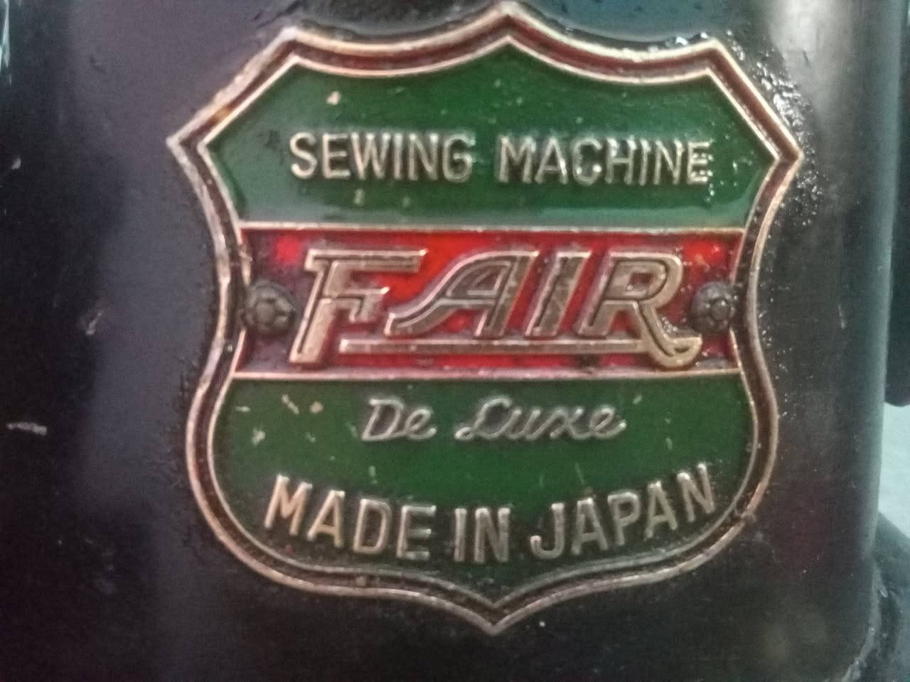 يوجد توصيل لكافه المحافظات
مكينه يابانيه قديمه نظيفه شغاله وعل الفحص اصليه صوتهة ناعم خياطهة حلو ومرتب السعر 45 الف المكان بغداد


**إذا كنت صاحب هذا الإعلان وتريد حذفه لأي سبب، رجاءا أرسل رسالة إلى الدعم الفني**