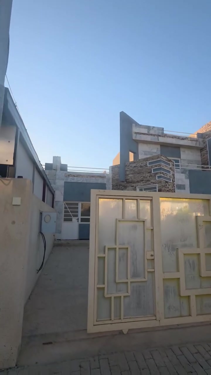 فرصة مميزة للبيع في مجمع السلام السكني 🏡
بيت سكني بسعر مناسب جداً
💰 السعر: 155 مليون دينار ✅ مطلوب للشركة 28 مليون دينار تُنزل من الحساب
📐 المساحة: 200 متر 🛏️ غرفتين نوم 📍 المرحلة الرابعة 🏠 البيت جديد وغير مسكون
للاستفسار والتواصل: 📞 رقم الهاتف: ***********
أو مراجعة مكتب الملك في الحر قرب مستشفى التركي.
@إشارة

