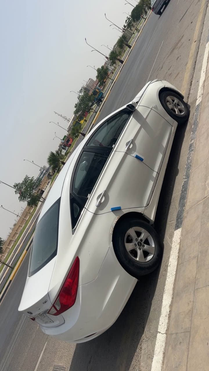 للبيع سوناتا وارد كوري 2000دوش صبغ حزام فقط  بدون ضربه جاهز كير مكينه تبريد تخم دسكات باتري سنويه مشروع تحويل ثاني يوم سعر91 بيه مجال تصال*********** البصرة, العراق
