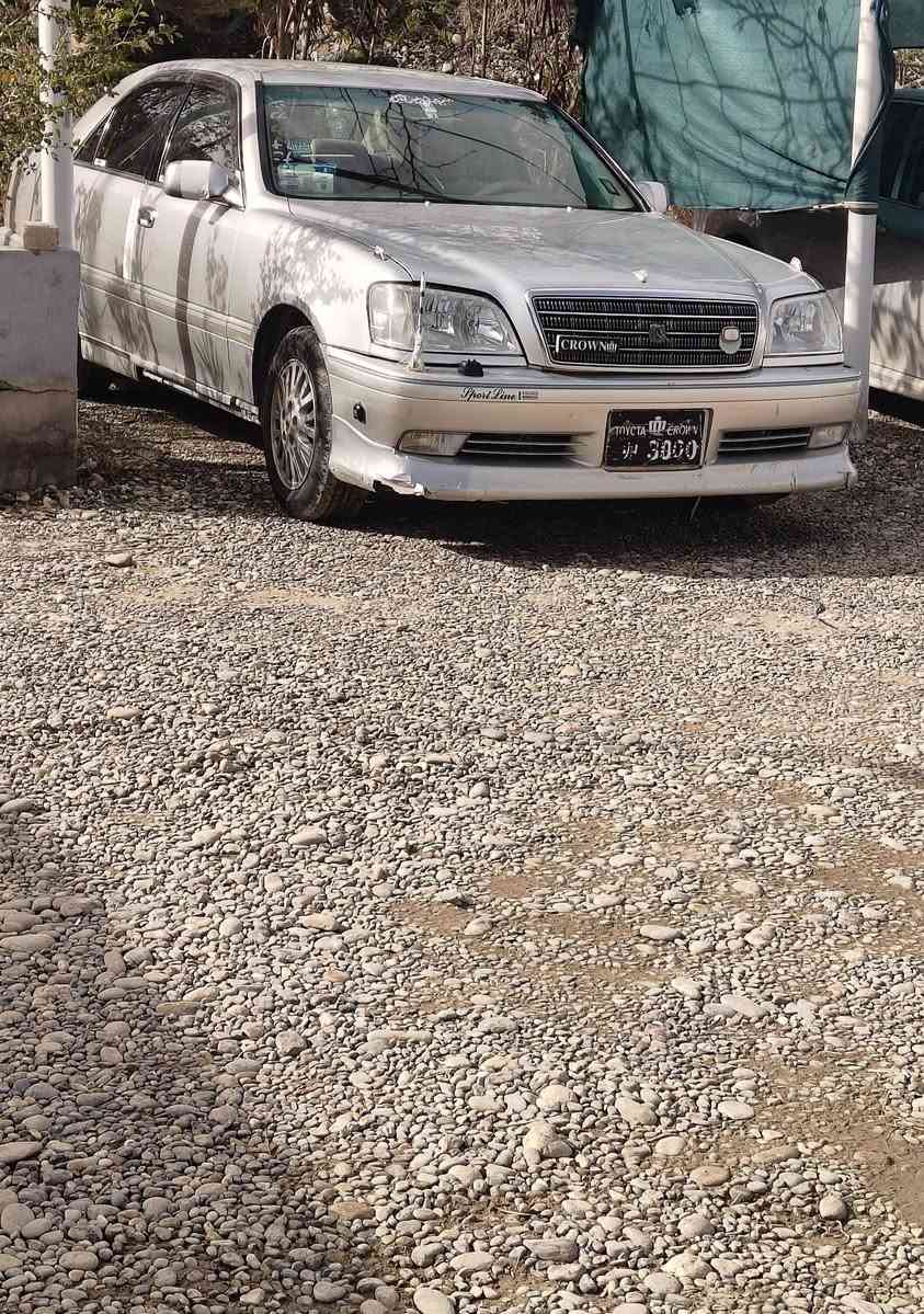 السلام عليكم سياره ادوات حيل حلوه ماناقصه شي سياره مال جناي السعر 33 وبيها مجال
رقم ***********
