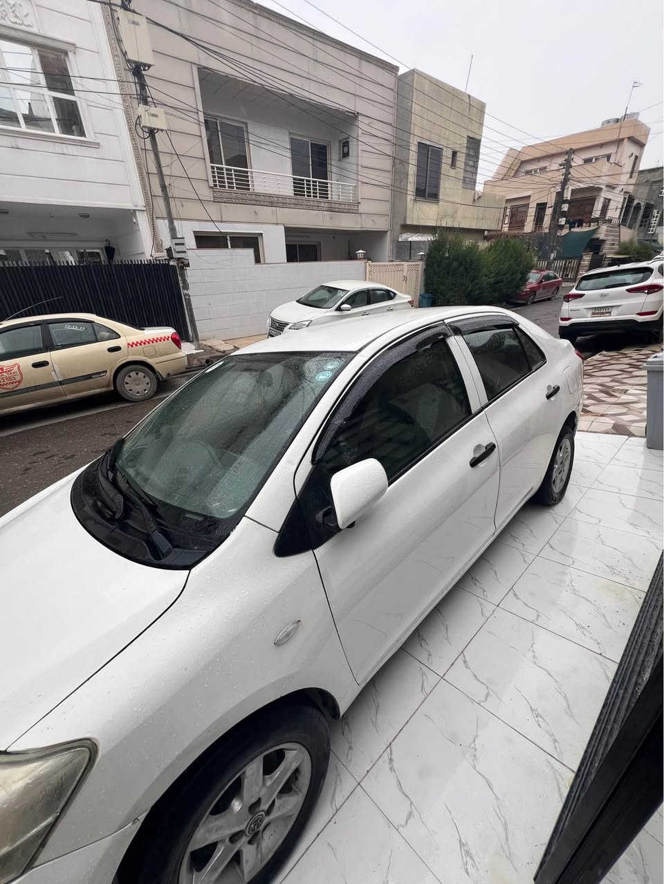 ويوتا يارس ٢٠٠٧   ٥ پارجةي سبوخة جةمپىكى كةمي پيشى هةيه  گير و مةكينة بة شةرت راقةموو سنةوي نويه  سعري ٨٢$ ماجال شوين هةولير راقةم تةلافؤن *********** أربيل, العراق
