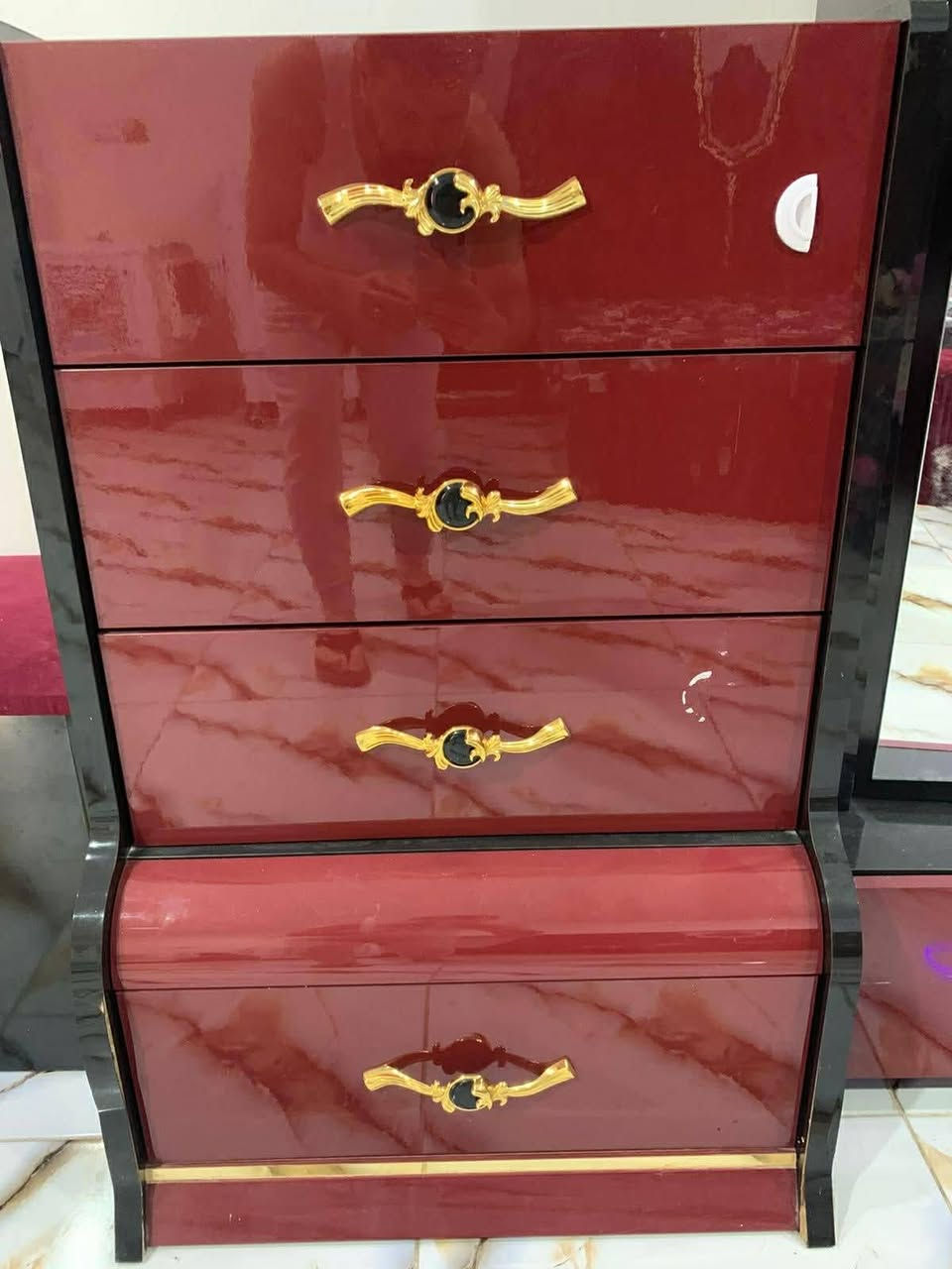 غرفه تركيه كلش ضخمه جديده مابيه اي شخط سعره مليون وبيه مجال قليل مكانه داموك


**إذا كنت صاحب هذا الإعلان وتريد حذفه لأي سبب، رجاءا أرسل رسالة إلى الدعم الفني**