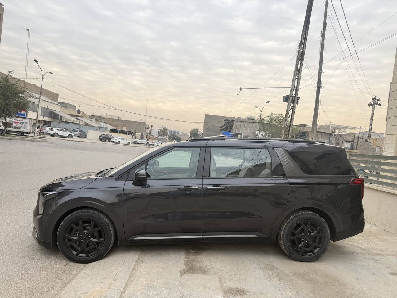 السلام عليكم كيا كرنفال 2025 SX وارد امريكي
Kia Carnival EX 2025 1.6 TURBO 

     حجم المكينه : 1.6 تيربو + هايبرد هجين

         المسافه المقطوعه : 2000 ميل   

الضرر : بنيد دعاميه مبدل نفس الون

حالة الايرباك : دركه + دشبول   

#مواصفاتها 

1.شاشه 

2.كامرا 360

3.بصمه

4. نظام ايكو + سبورت

5.ويل كب 

6. تشغيل عن بعد

7.حساسات خلفي امامي

8.بيبان كهرباء

9.لايتات لد

10.لايتات زنون

11.بكلايتات لد

12.اشاير بالمري

13.رادارات 360

14.كشنات جلد

15.ثلاث قطع تبريد

16.هيترات بالكشنات 

17.هندبريك بصمه

18.شحن وايرليس

19.هيتر بالاستيرن

20.كشافات 

21.تحديد مسار

22.كشنات كهرباء

23.كشن السايق ميمري

24.تحديد مسار

25.تشغيل عن بعد

26.كامرا داخليه

#السعر : الطلب في التعليقات سيأتي إليك مباشرة 

تفاصيل اكثر هذا رقمي *********** تحياتي 

مكان السياره بغداد حي الجامعه
