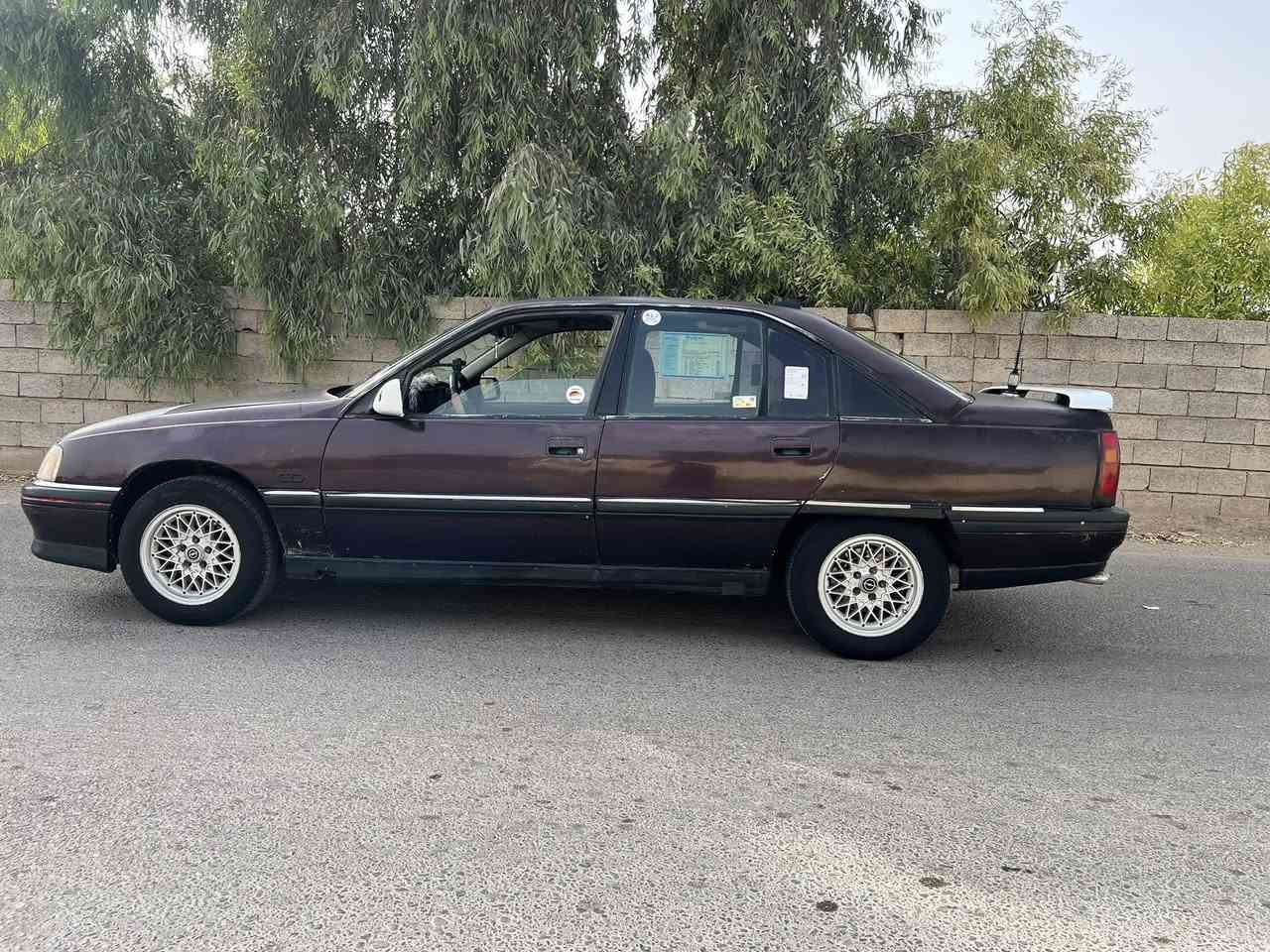 السلام عليكم للبيع او المراوس حسب القناعه اوبل اوميكا حجم 20 شرط التحويل رقم كركوك گير ومحرك شرط صدر امامي جديد مبدله تخم تاير جديد درام شفتات جديد اذان محرك بدون حادث كهربائيات كلها شغاله بدون خياس ادامه نوزلات وبلكات وايرفلو وفيت بنب كلها جديد السياره بلاديه حتى صبغ ما بيها عدا الهلالات الخلفيه لايتات كصه مخليلها 
مكان السياره قضاء العلم سمرة
السعر 35 $
***********
