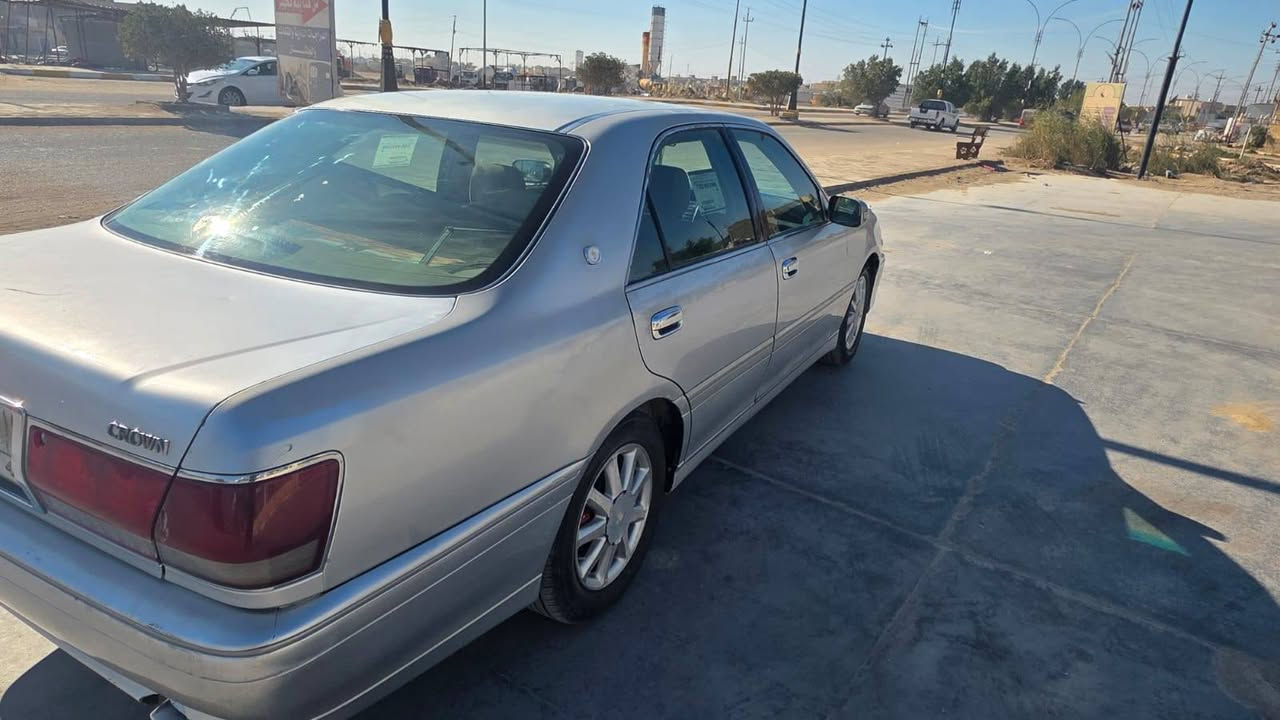 السلام عليكم ملكه ٢٠٠١ اصل سياره دكمتين مشروع وطني بسمي كفاله. كصه ونقل جثه وعيب شرعي اصوليات  
مدفوع كمركها ورقمها قرار ٤٨ تحويل ثاني يوم كير ومكينه 3000 فيشه وبطل جاهزه من كلهن لايت ابو عيون سياره بيها جراد قليل سنويه ل ٢٠٢٧
السعر 105 
مكاني ناصريه الغراف 
*********** موجود اتصال واتساب
