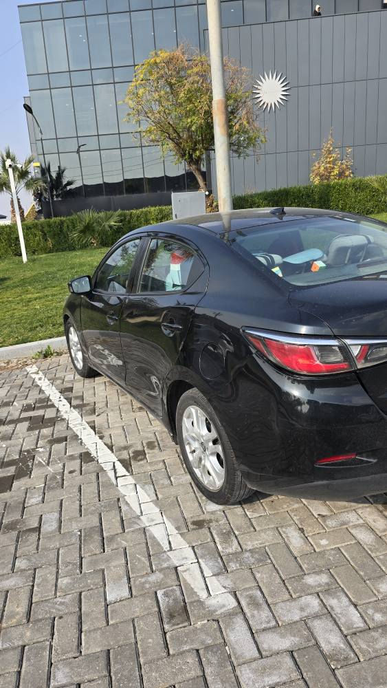 للبيع سيارة يارس موديل 2019 لون اسود 
سعرها 95 وبي مجال 
سنوية لحد سنة 2027 هزه وبراد جديد 
الضرر اربع قطع فقط رقم اربيل جديد 
بيها شوي مجال الموقع اربيل 
سيارة نضيفه ومشيها مريح 
شرط غرامات 
للتواصل واتساب 
0773 001 6595 أربيل, العراق
