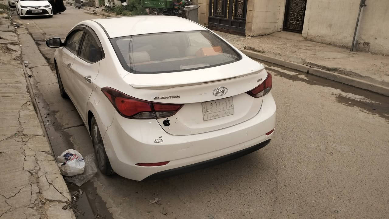 النترا خليجي للبيع موديل 15 
بيها قطعتين بارد مثل ما موضح بالصورة
بيها صوت رواجز بالمحرك
***********

