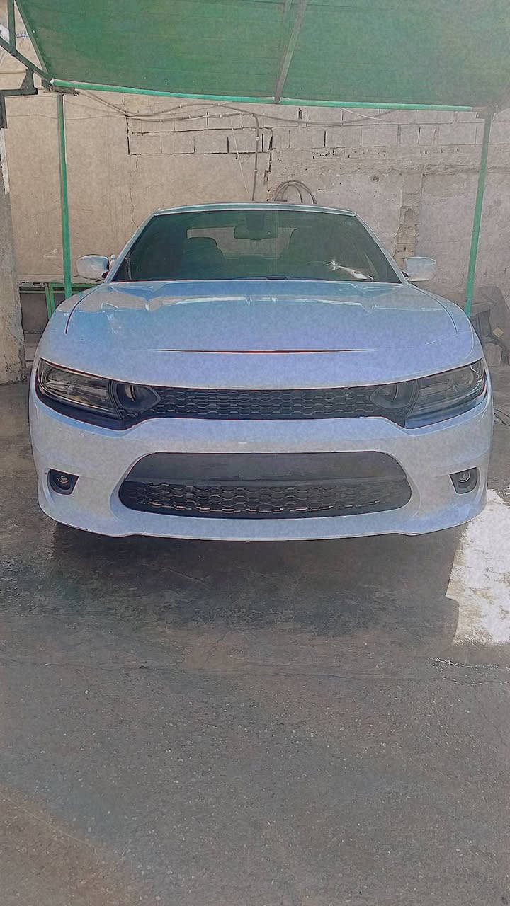 السلام عليكم  سياره جارجر 2018 ادوات  محرك 3600تخم تاير بوليس دوخليه جديد السعر 95بيه مجال العنوان واسط صويره  الرقم الهاتف ***********
